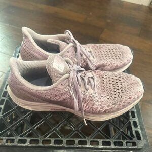 Nike Air Zoom Pegasus 35 Elemental Rose W Size 8.5